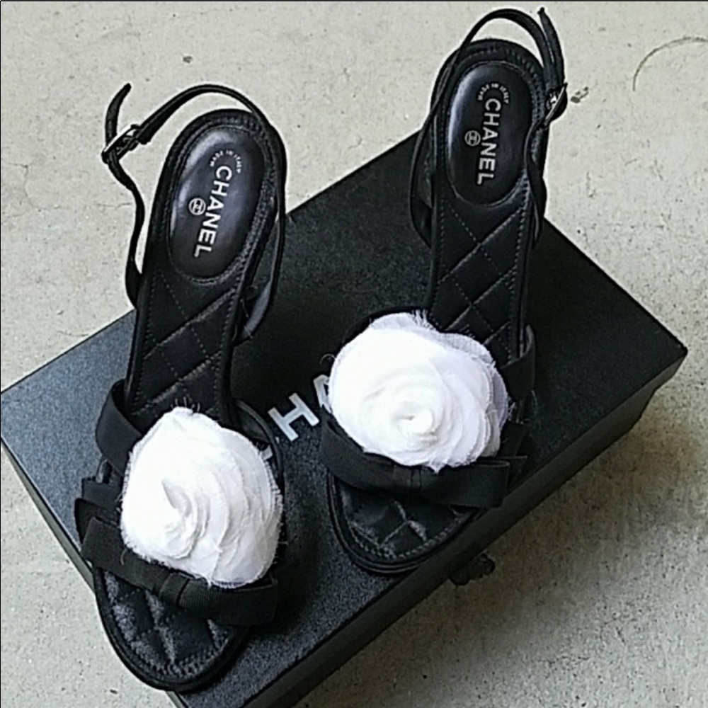 Authentic Chanel Sling Back Heels 8.5-9